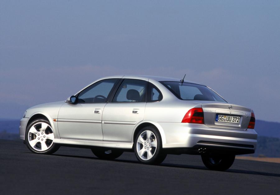  Opel Vectra Sport Sedan (B) 1999 года  (фото 4 из 5)